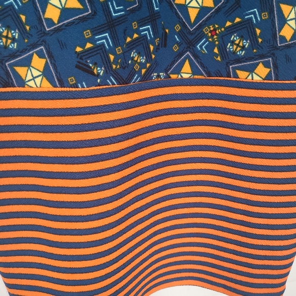 LuLaRoe Cassie Geometric & Striped Skirt / NWT / S - Picture 5 of 8